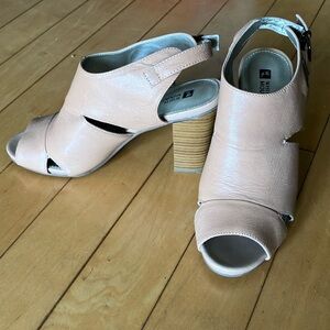 Great condition! Peep toe heels